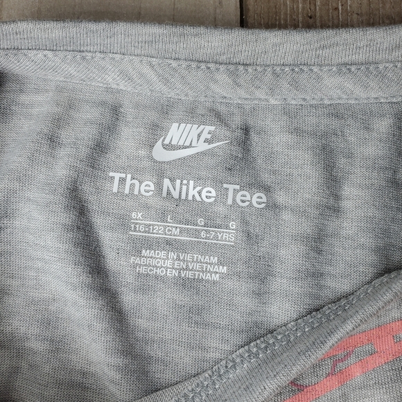 NWT Girls Nike Dream Chaser Long Sleeve Big Logo Graphic T-shirt Girls Size 6X - Picture 3 of 16